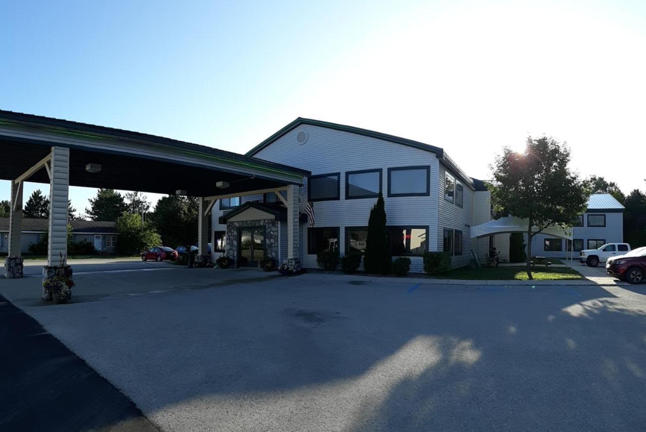 Pleasant Moose Lodge Newberry Exterior photo